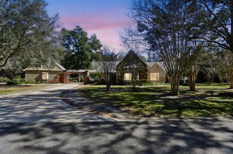 Photo of 238 Crooked Tree Trail, Deland, FL 32724 (MLS # TB8470373)