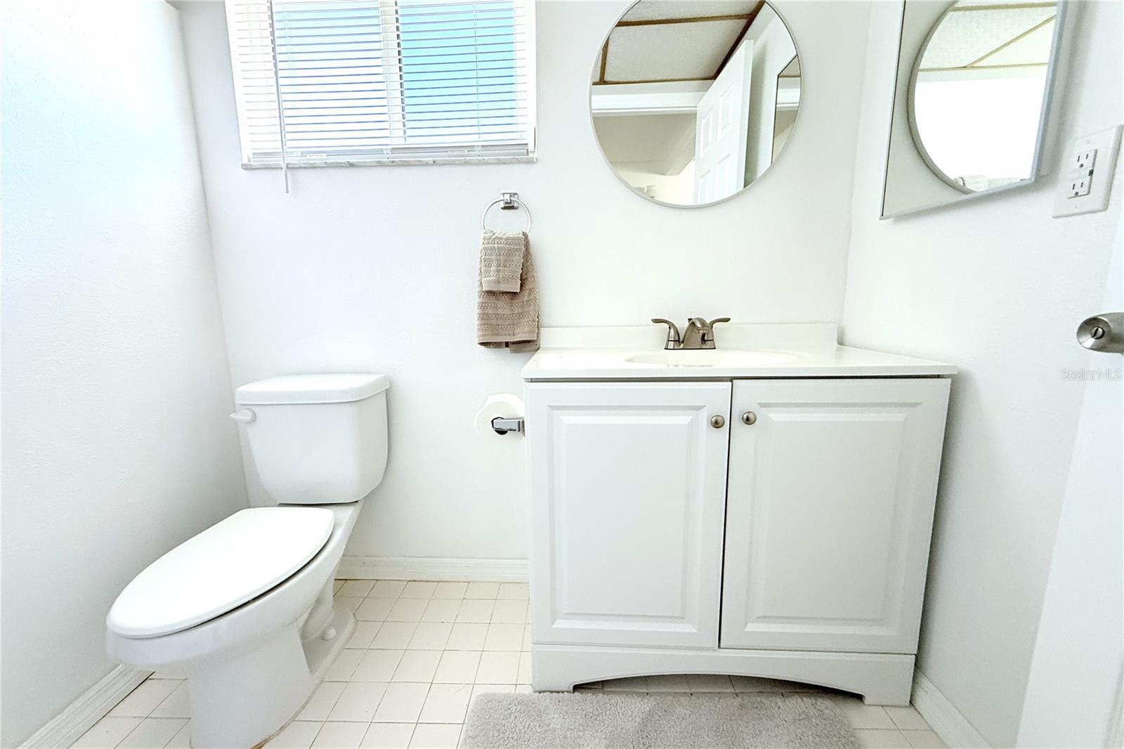 BEACON SQUARE - Residential