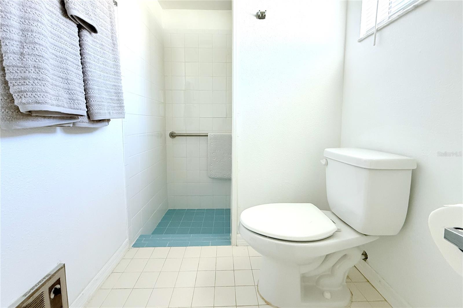 BEACON SQUARE - Residential