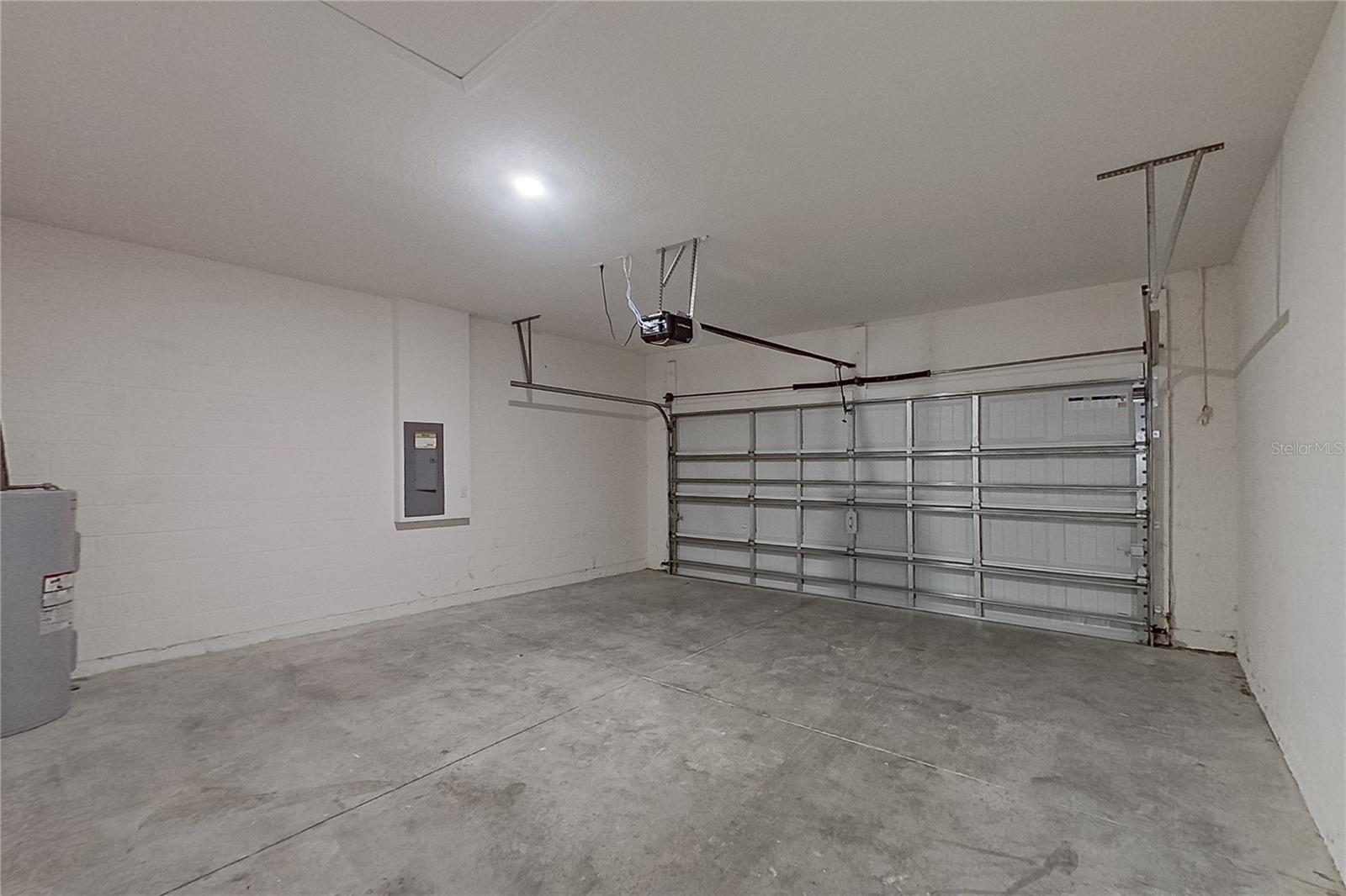 TRILBY XING PH 1 - Residential Lease