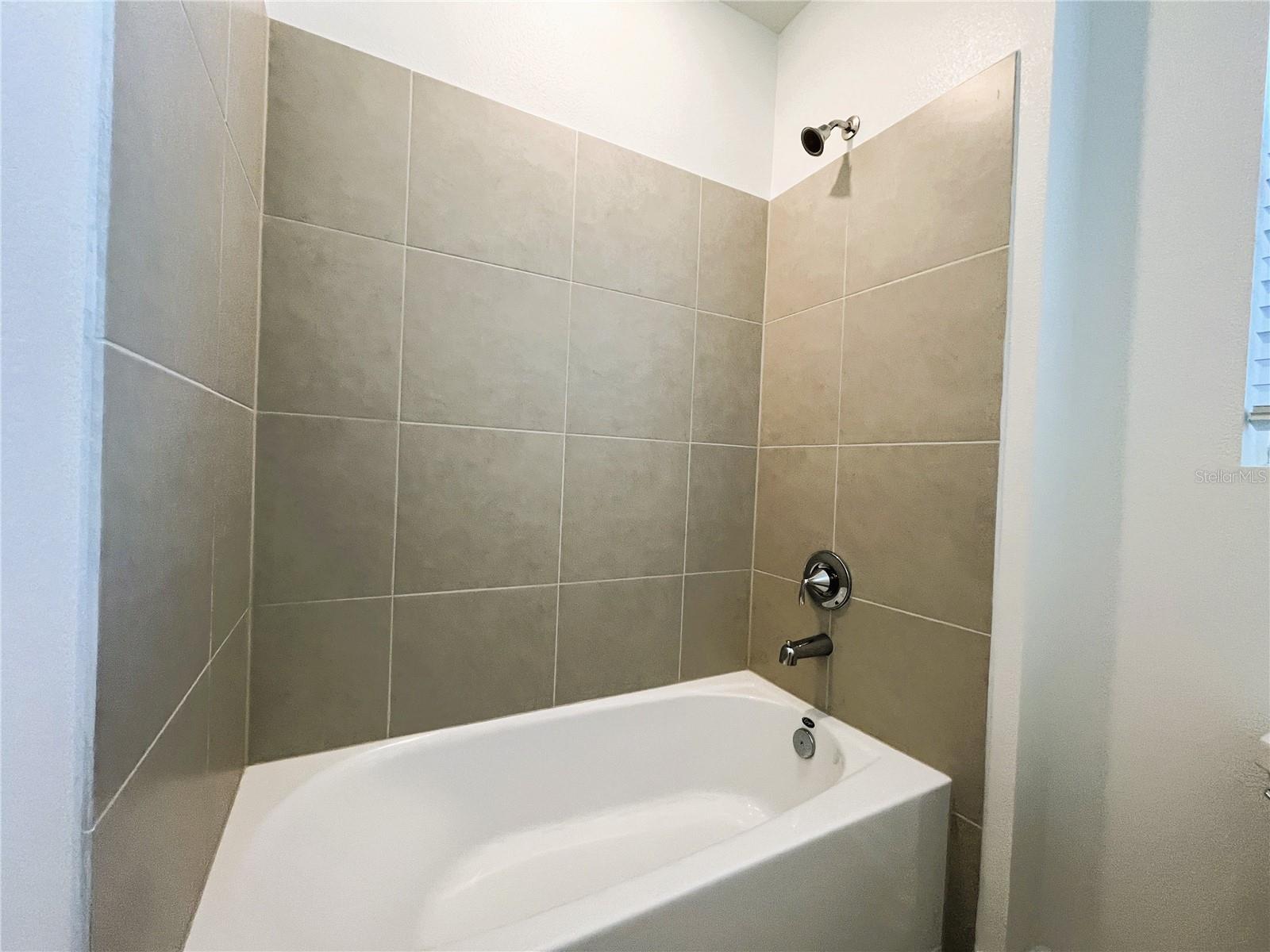 BRONSONS RDG REP - Residential Lease