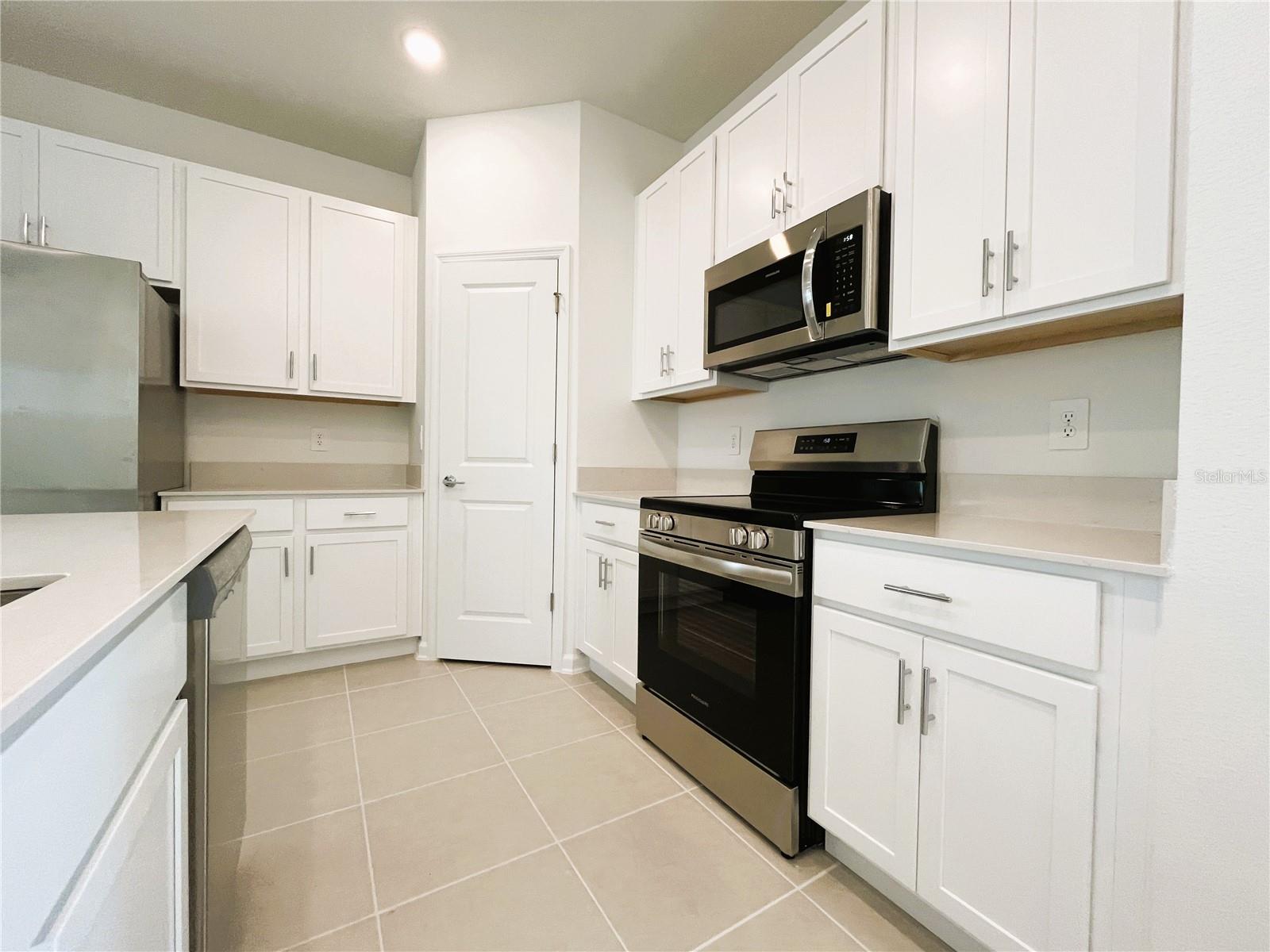 BRONSONS RDG REP - Residential Lease