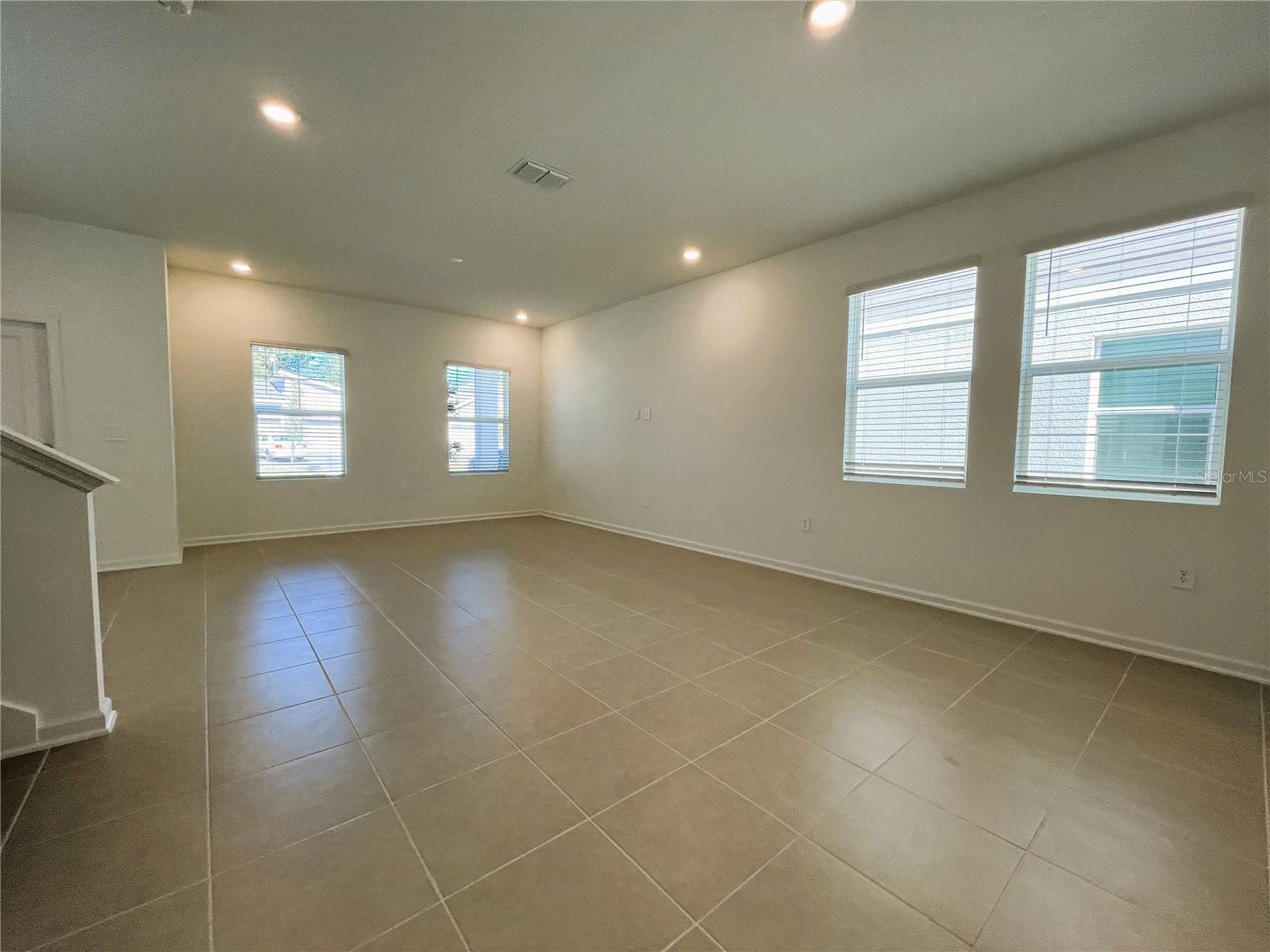 BRONSONS RDG REP - Residential Lease