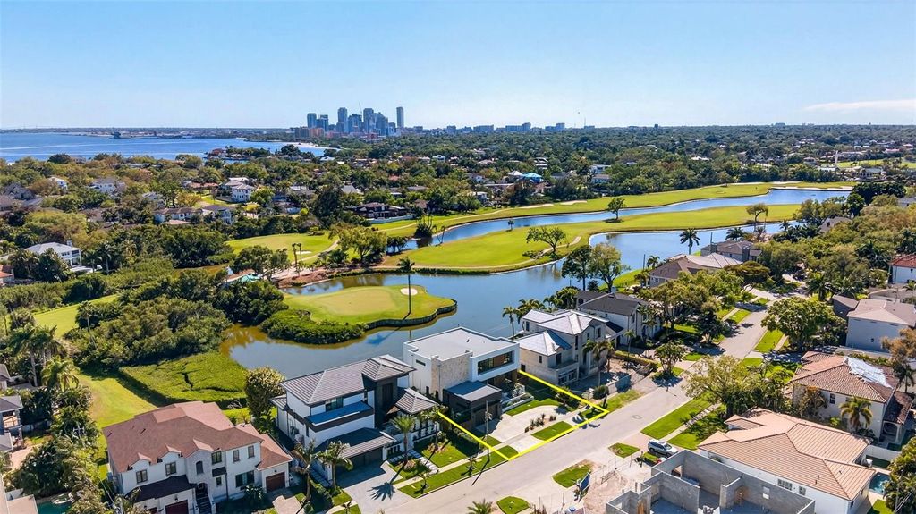 Photo of 370 Belleair Drive NE, St Petersburg, FL 33704 (MLS # TB8491778)