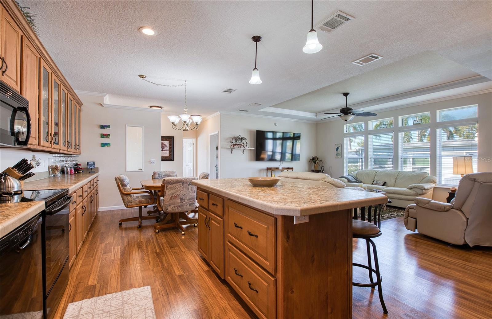 BAY ARISTOCRAT VILLAGE MOBILE HOME PARK UNREC - Residential