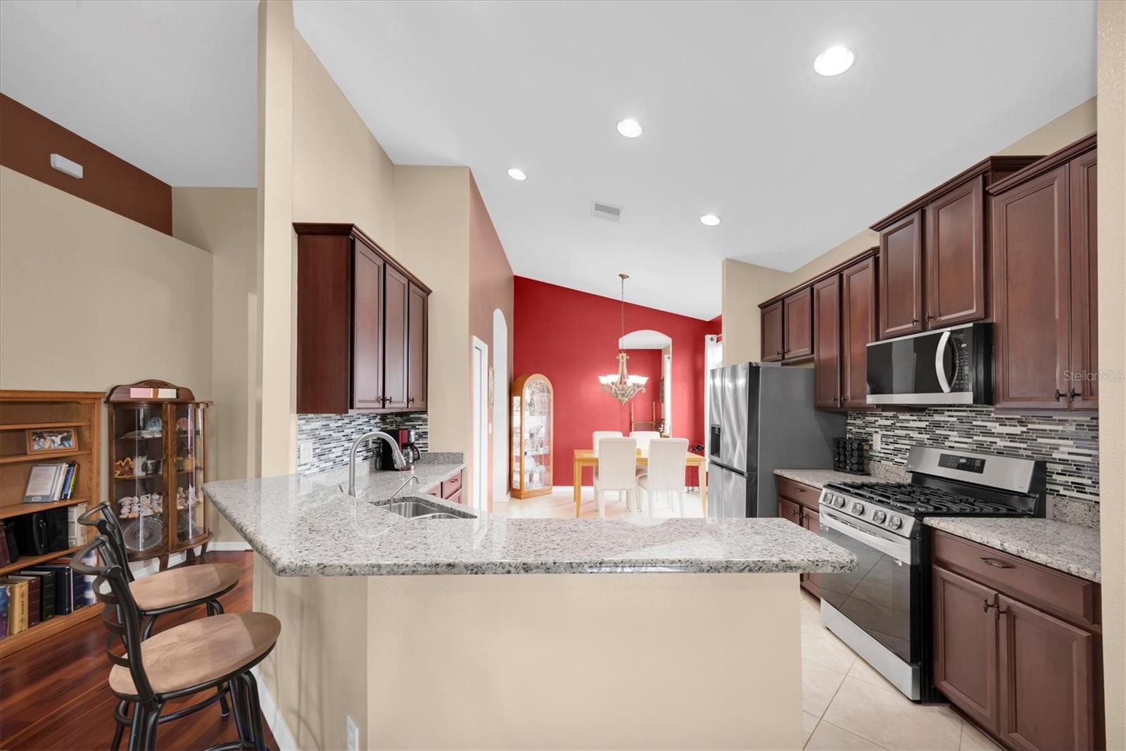 AVELAR CREEK NORTH - Residential