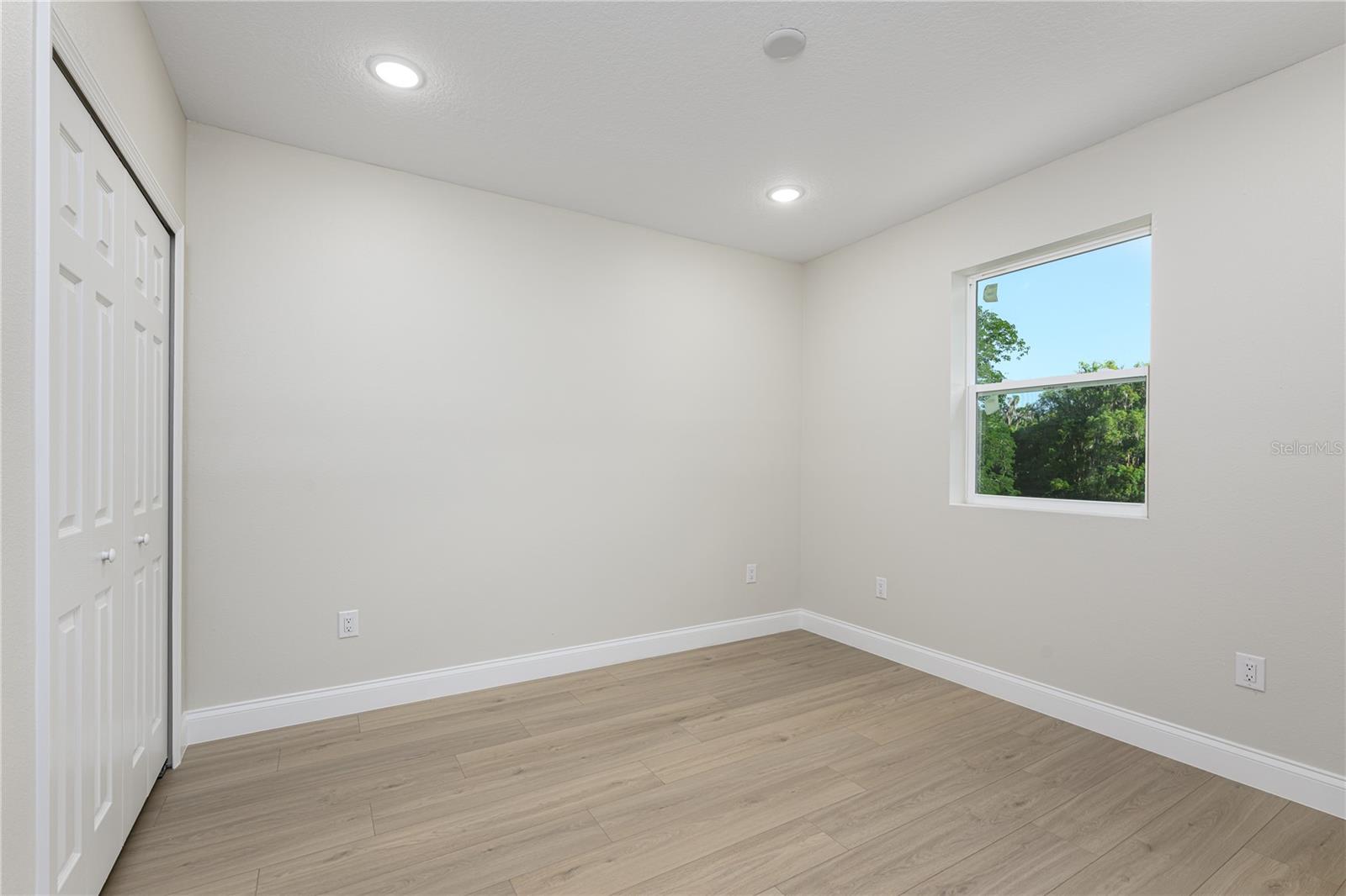 DOZIERS BLK 149 DELAND - Residential