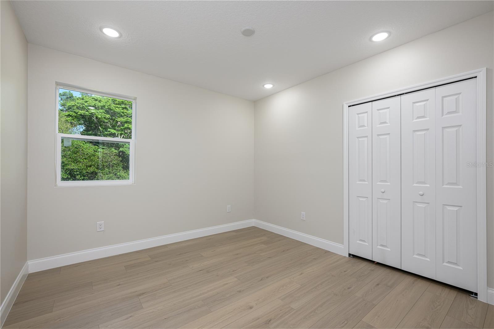 DOZIERS BLK 149 DELAND - Residential