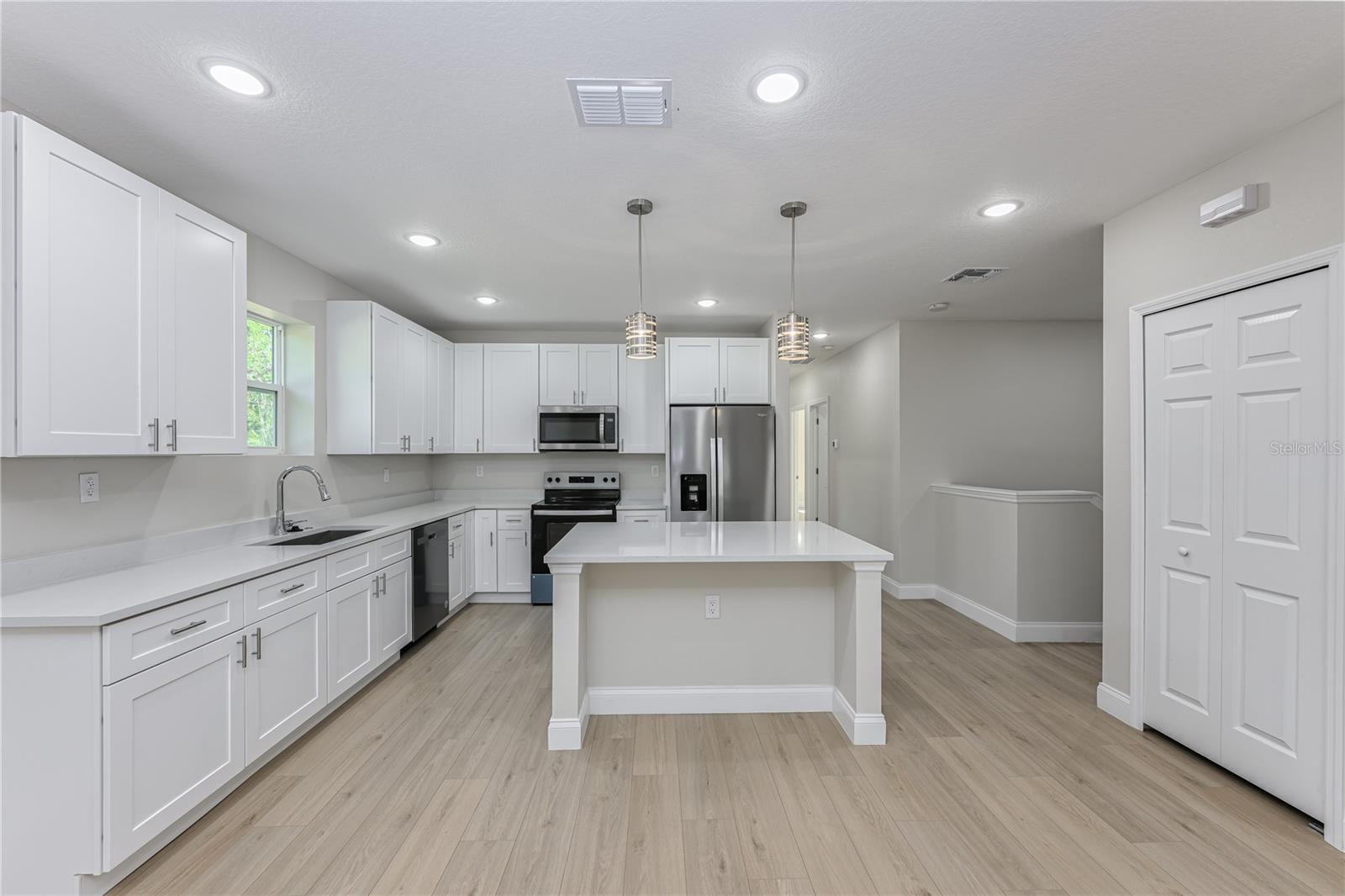 DOZIERS BLK 149 DELAND - Residential