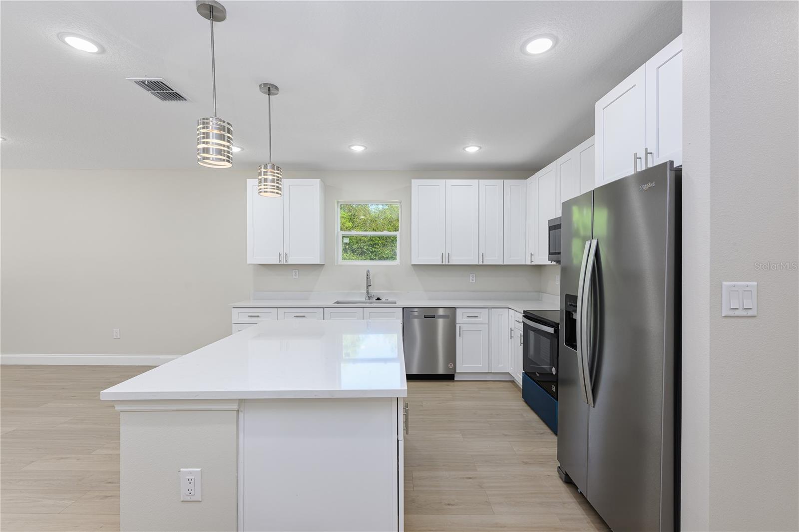 DOZIERS BLK 149 DELAND - Residential