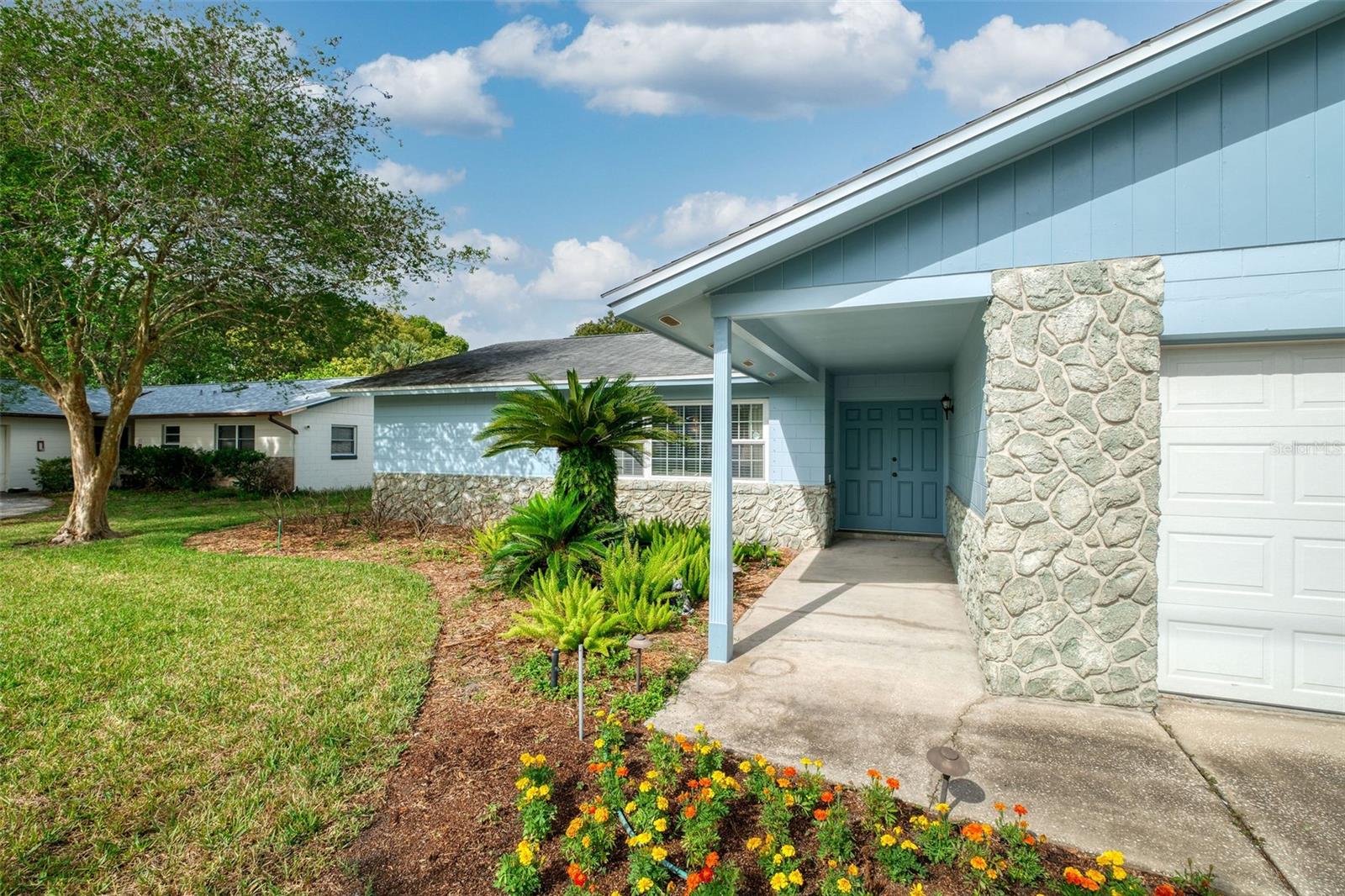 5330 TANGERINE AVENUE