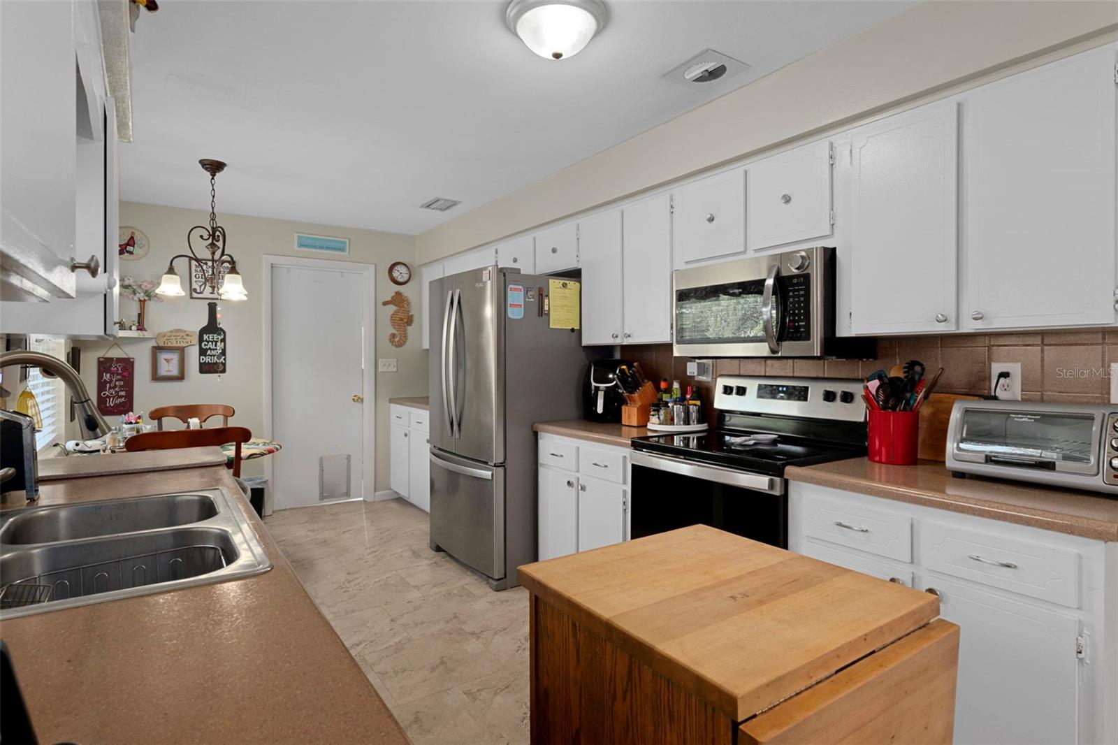 BEVERLY HILLS UNIT 06 - Residential