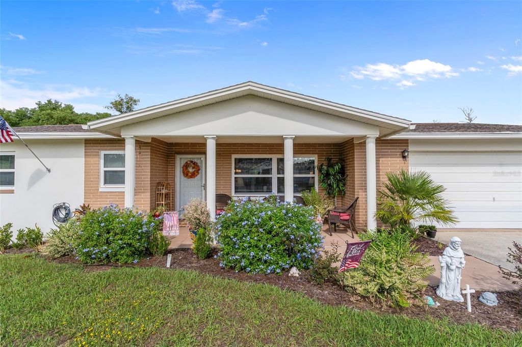 Photo of 328 S Monroe Street, Beverly Hills, FL 34465 (MLS # OM710778)
