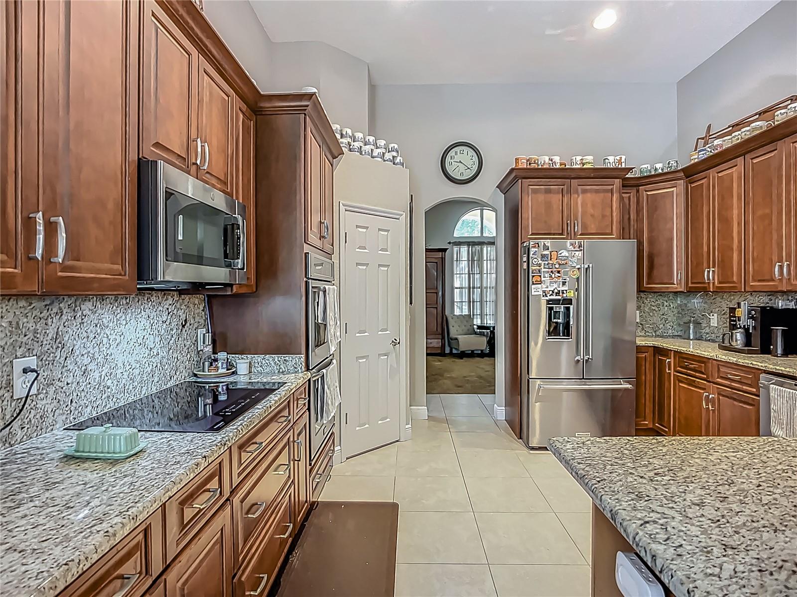 RIVER HILLS COUNTRY CLUB PARCE - Residential