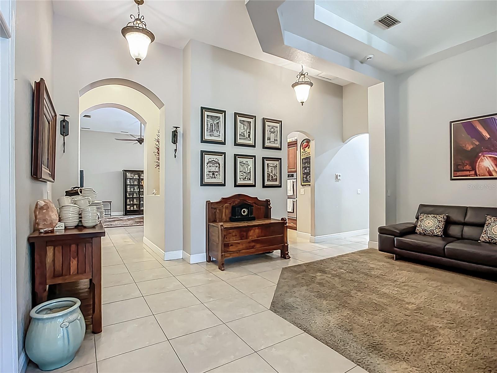 RIVER HILLS COUNTRY CLUB PARCE - Residential