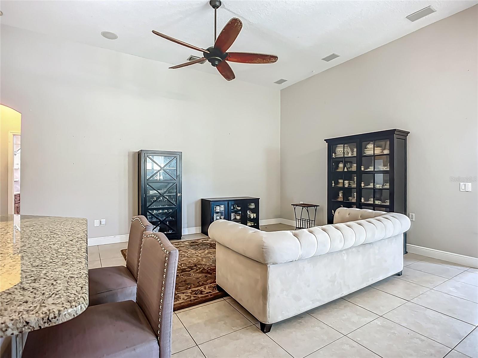 RIVER HILLS COUNTRY CLUB PARCE - Residential