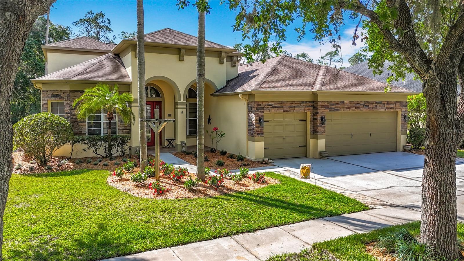 RIVER HILLS COUNTRY CLUB PARCE - Residential