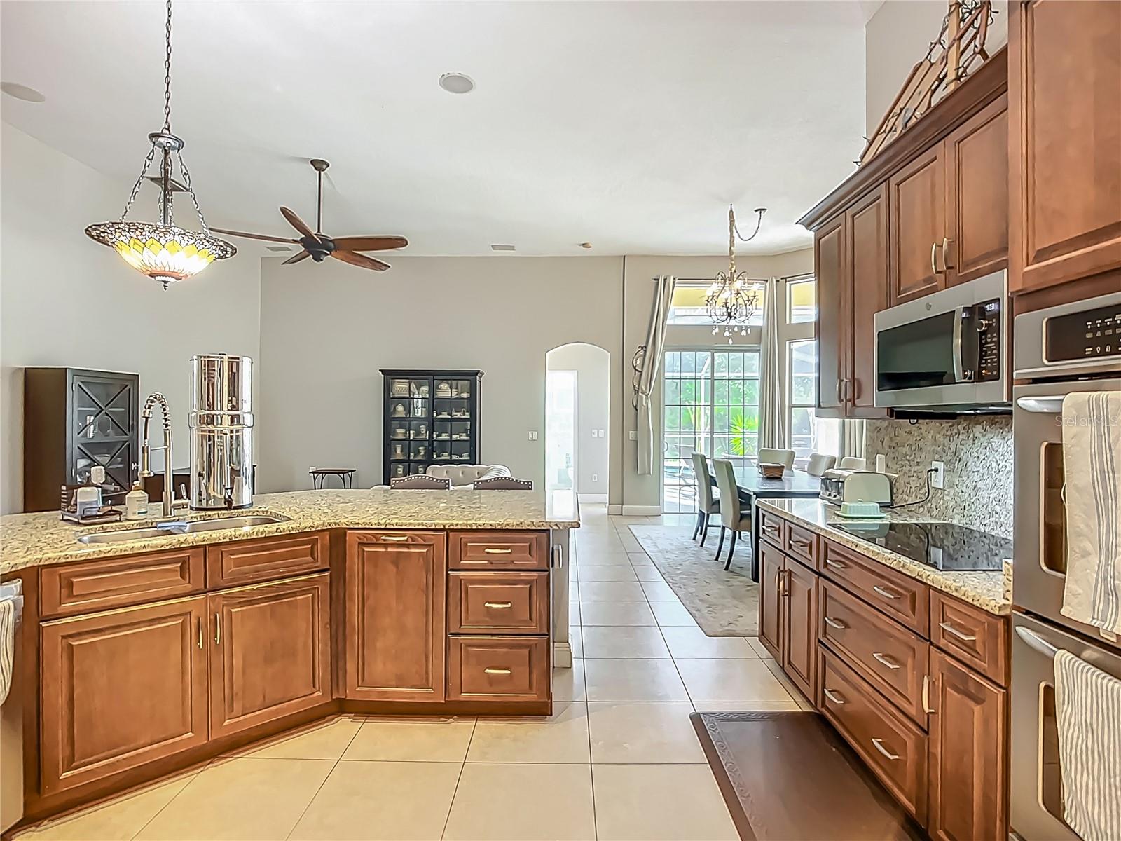 RIVER HILLS COUNTRY CLUB PARCE - Residential