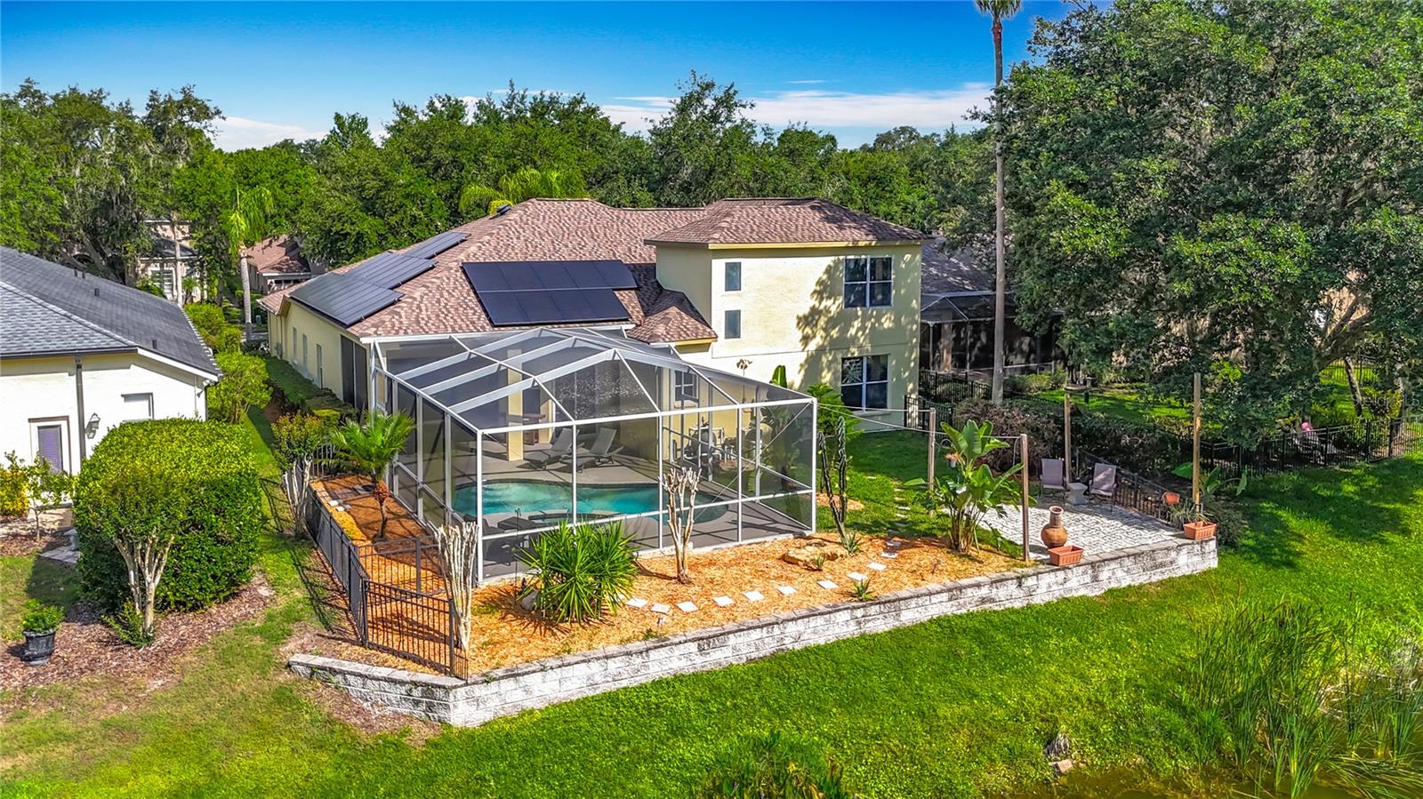 RIVER HILLS COUNTRY CLUB PARCE - Residential