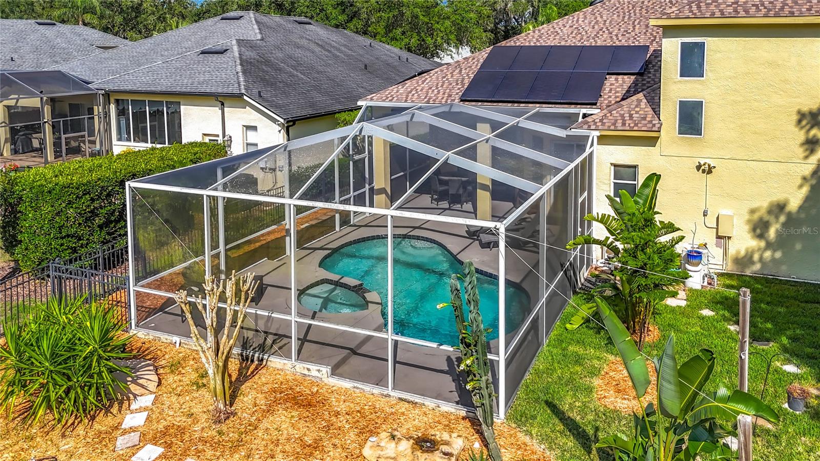 RIVER HILLS COUNTRY CLUB PARCE - Residential