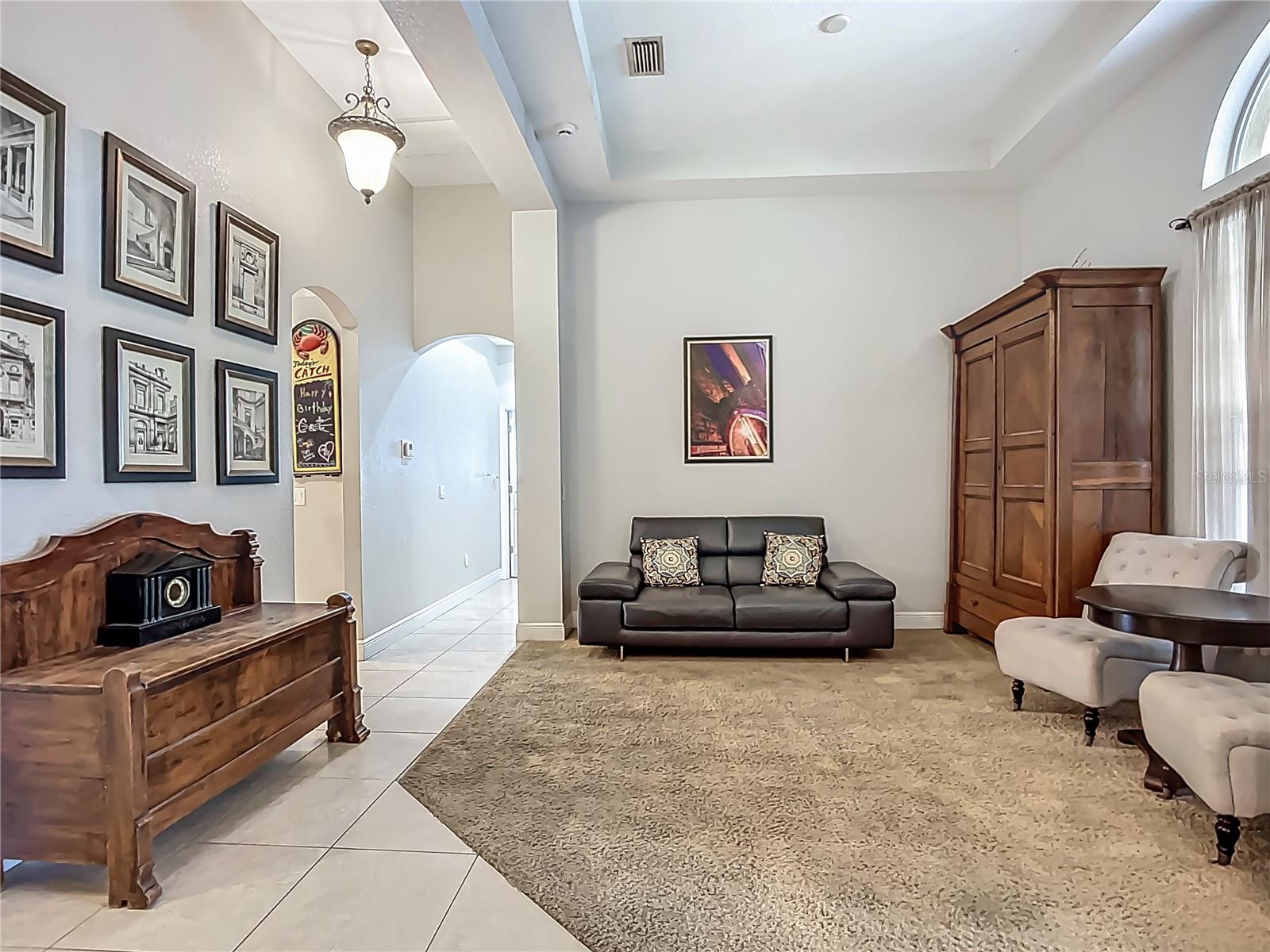 RIVER HILLS COUNTRY CLUB PARCE - Residential