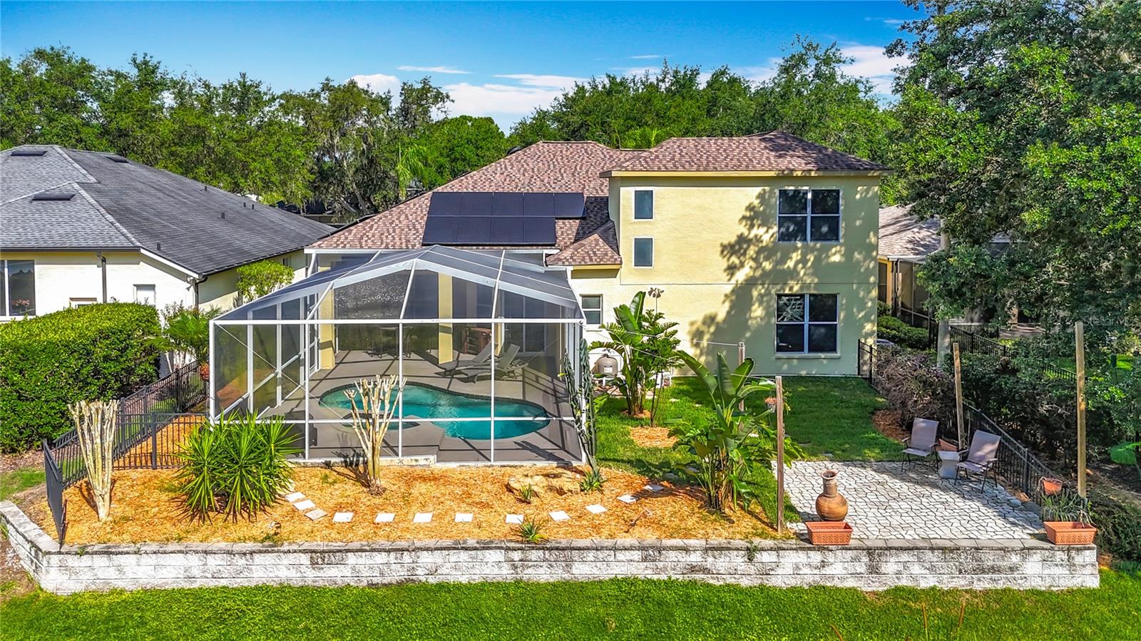 RIVER HILLS COUNTRY CLUB PARCE - Residential