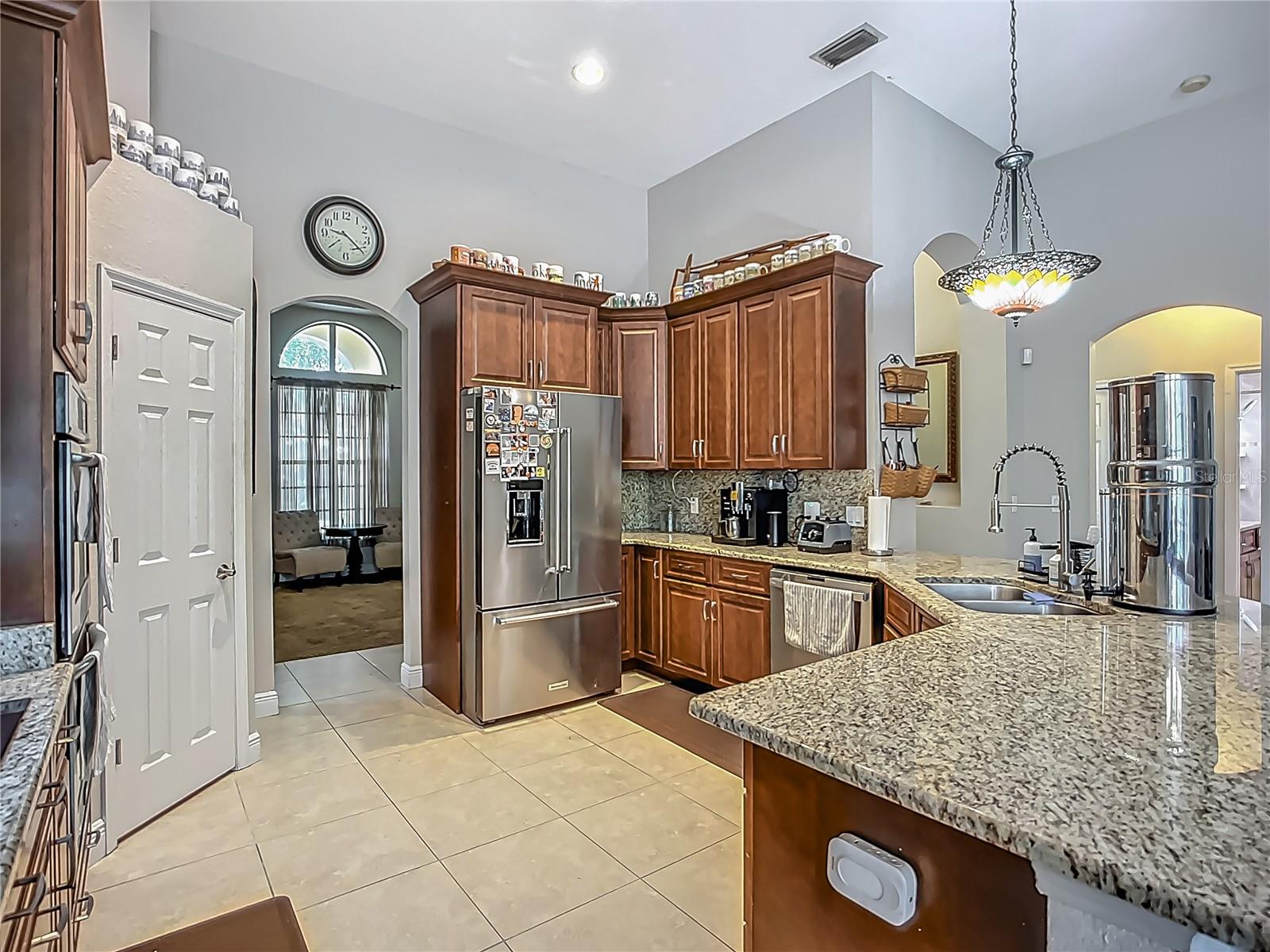 RIVER HILLS COUNTRY CLUB PARCE - Residential