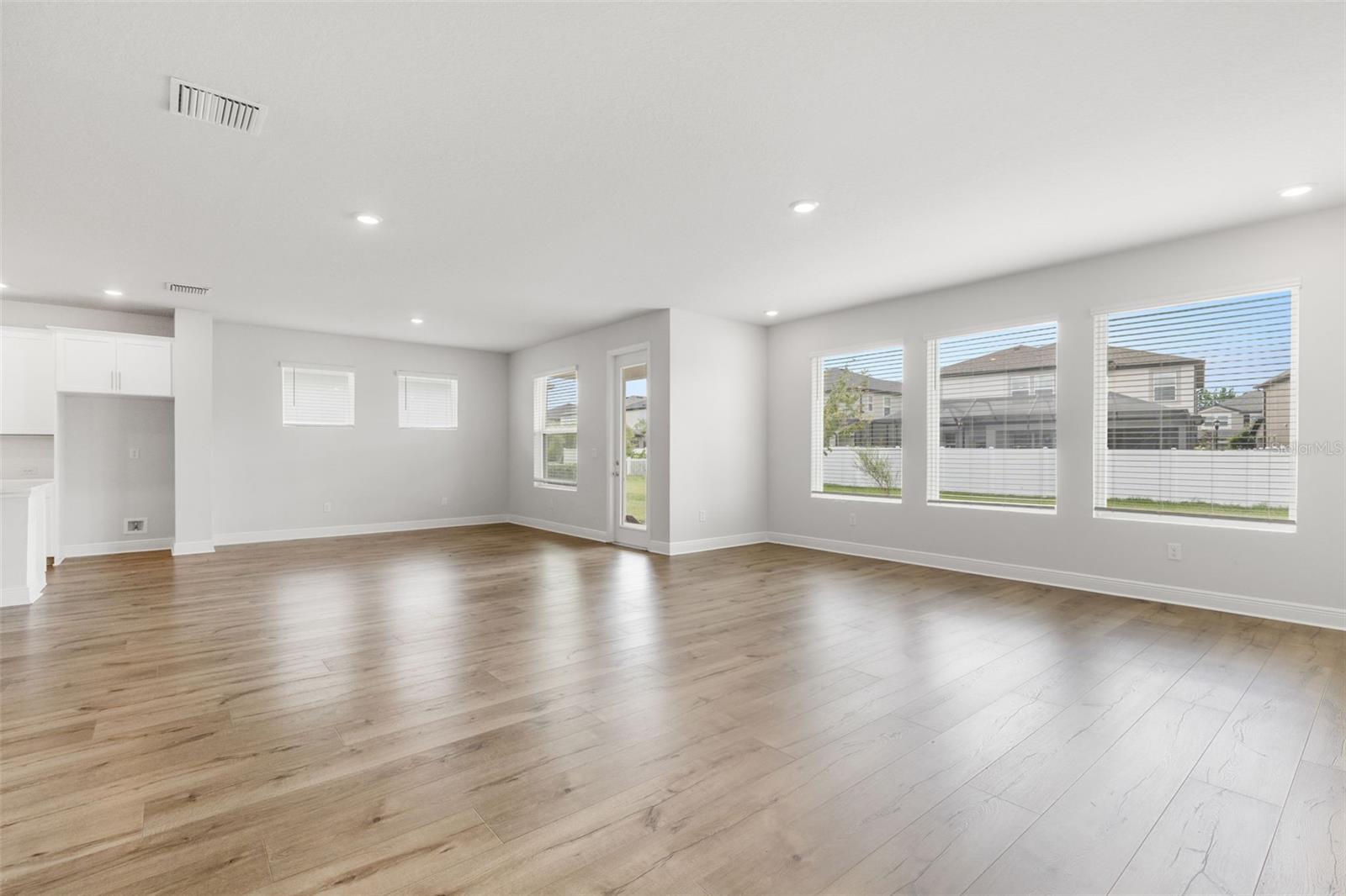 CHAPEL CROSSINGS - Residential