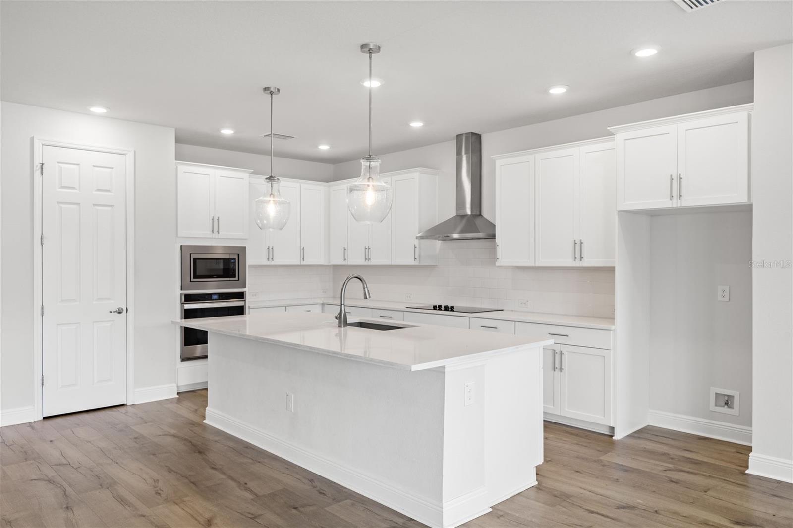 CHAPEL CROSSINGS - Residential