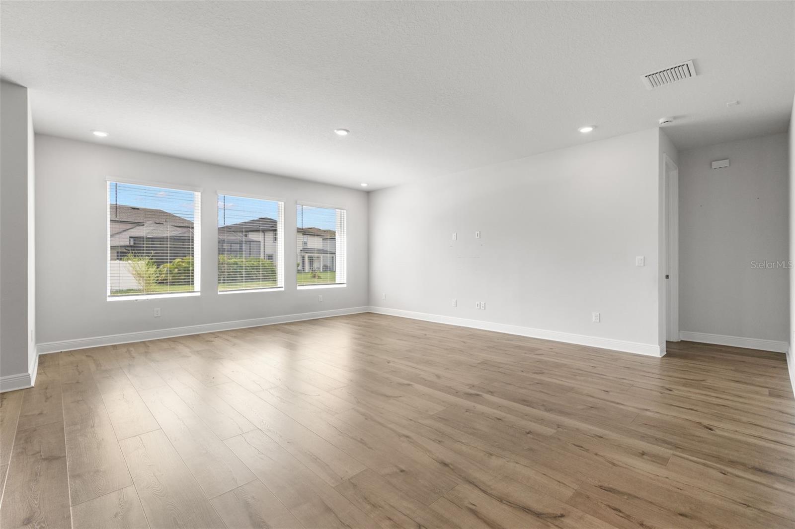CHAPEL CROSSINGS - Residential
