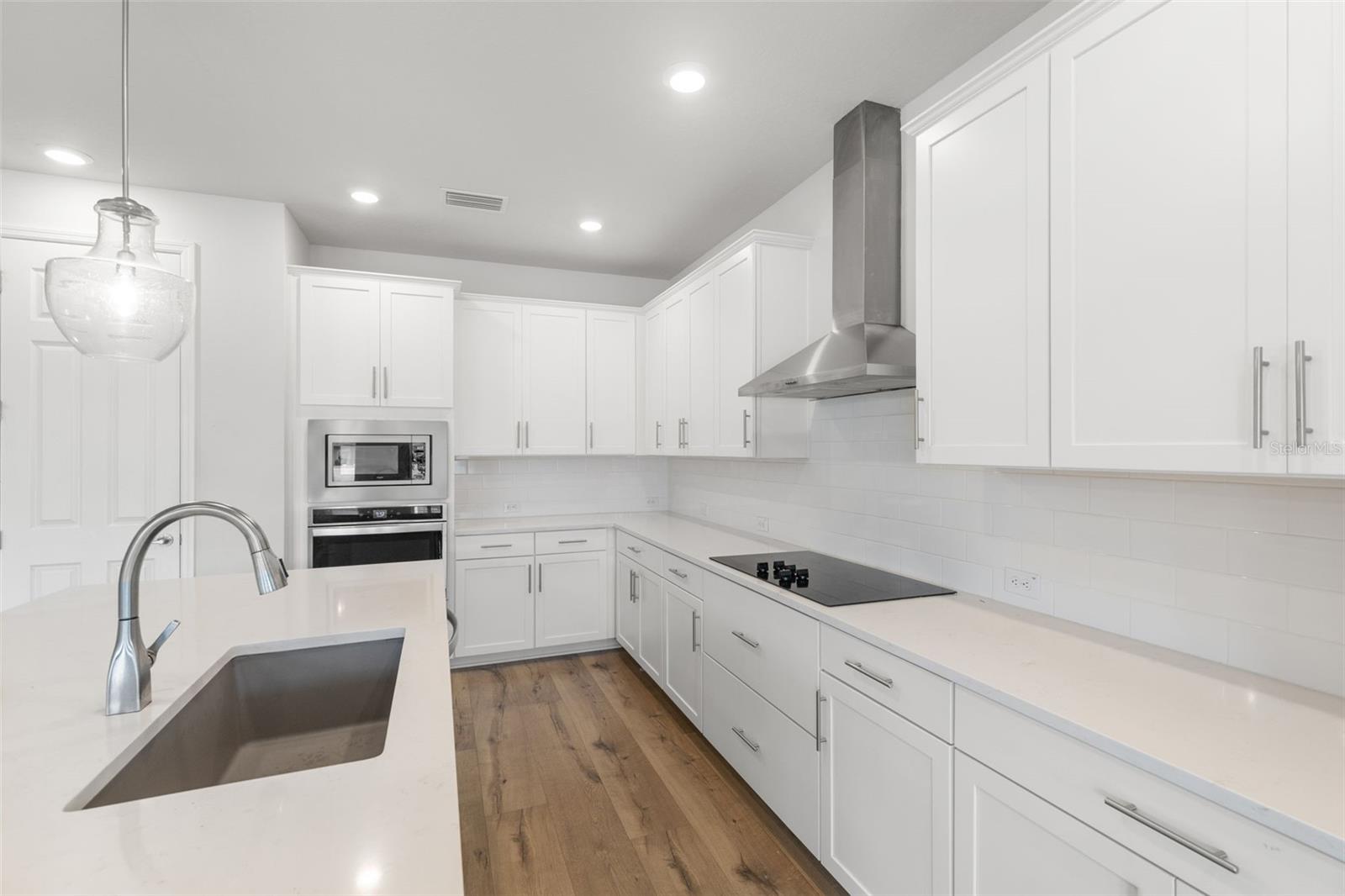 CHAPEL CROSSINGS - Residential
