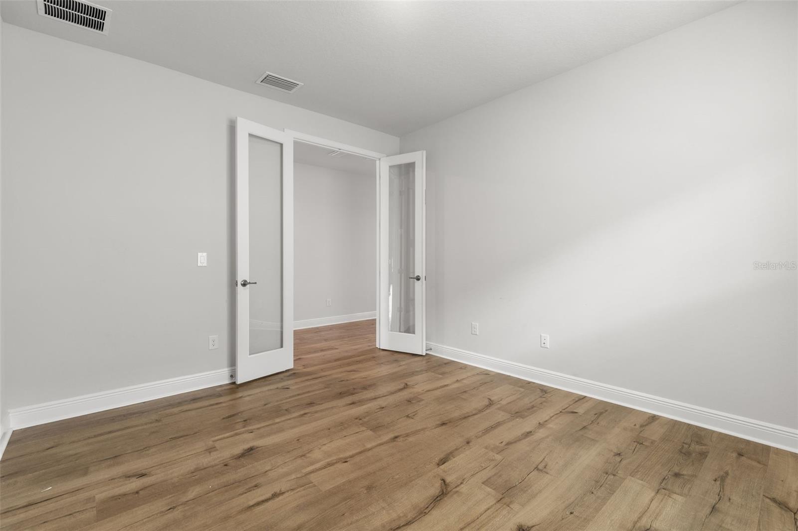 CHAPEL CROSSINGS - Residential