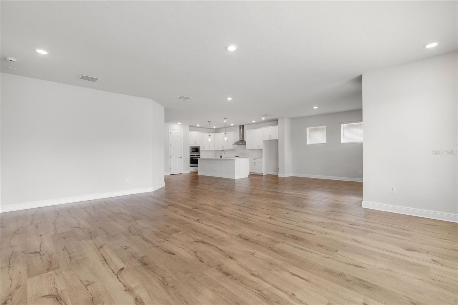 CHAPEL CROSSINGS - Residential