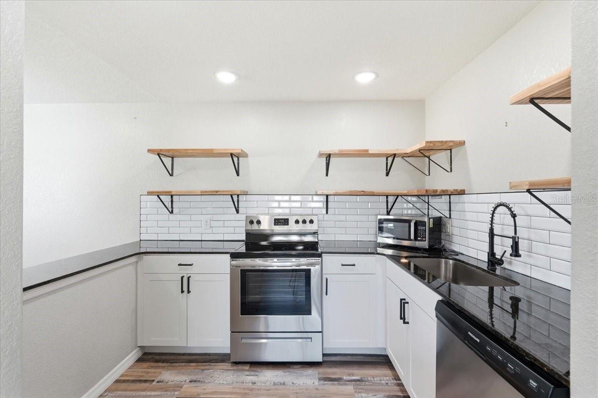 ANDOVER E CONDO - Residential