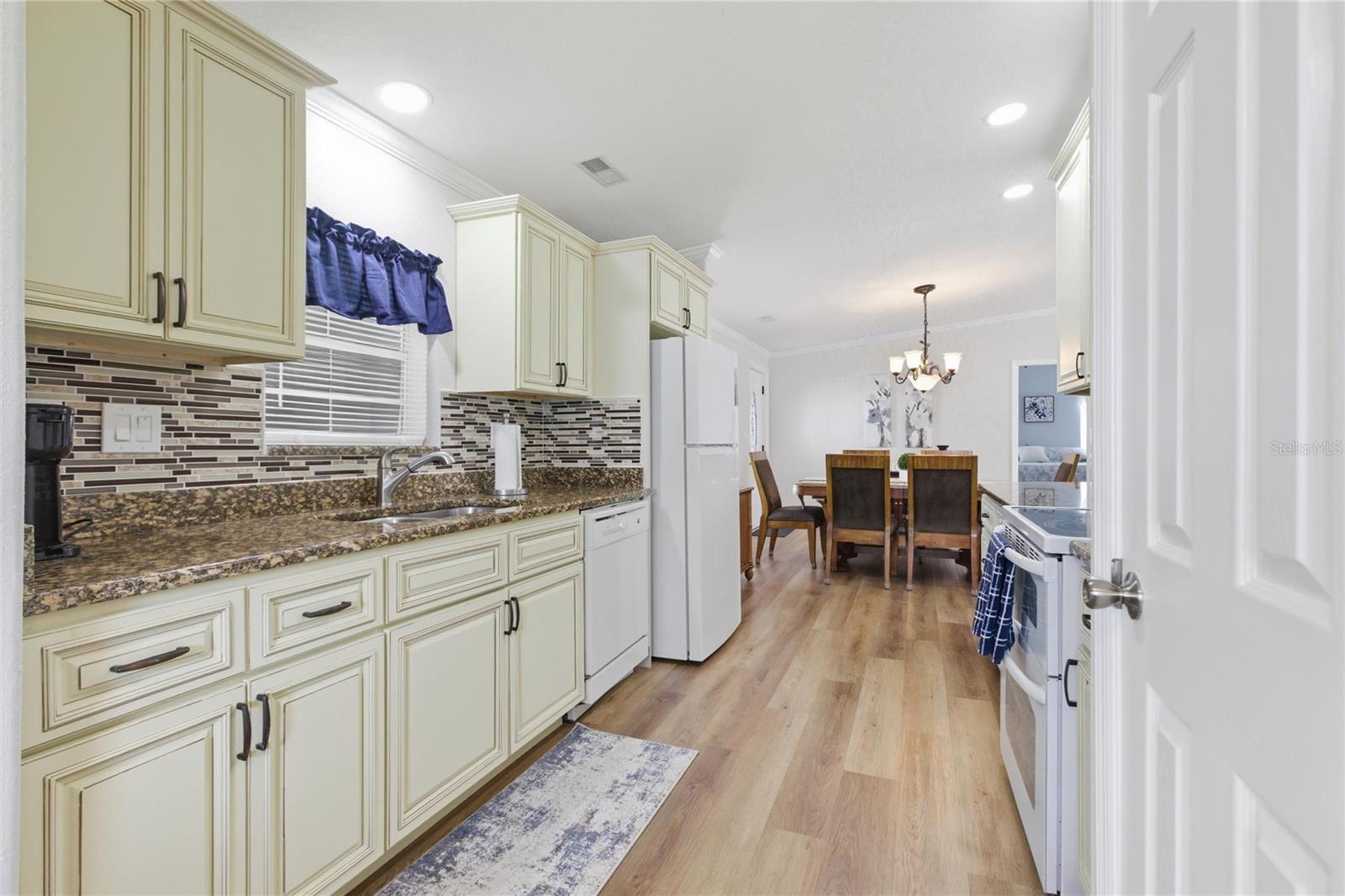 MAPLE LEAF ESTATES - Residential