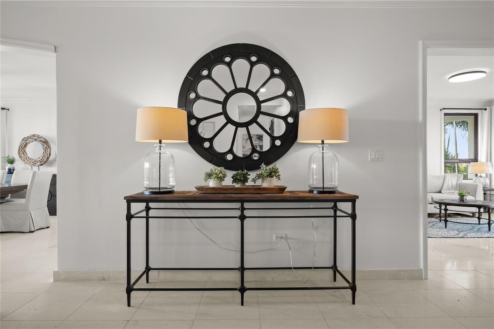 COUNTRY CLUB RESIDENCES - Residential