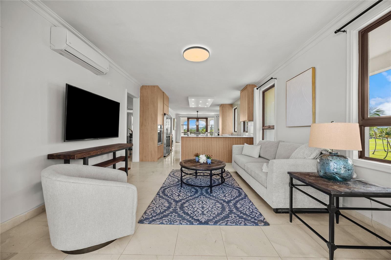 COUNTRY CLUB RESIDENCES - Residential