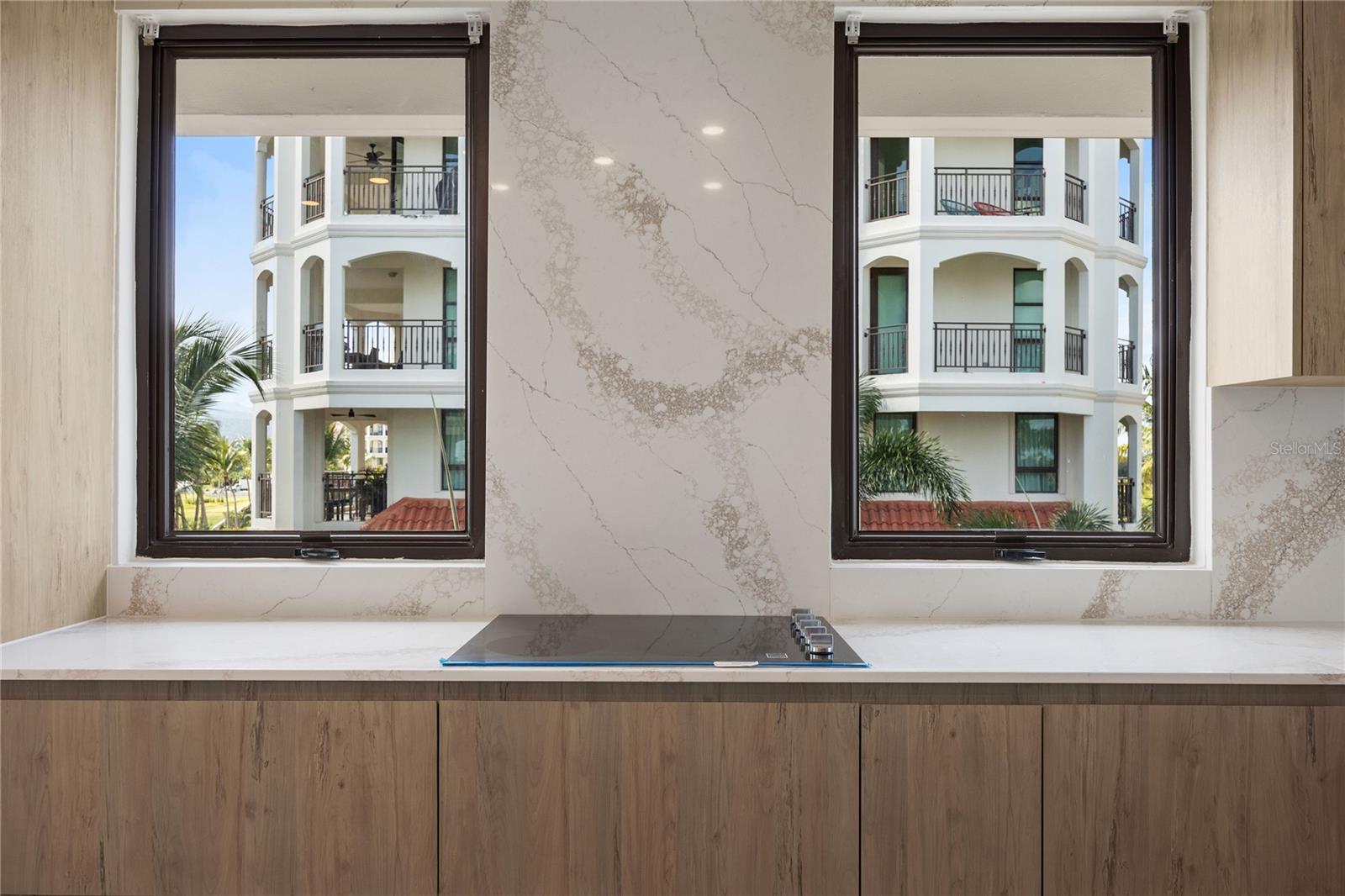 COUNTRY CLUB RESIDENCES - Residential