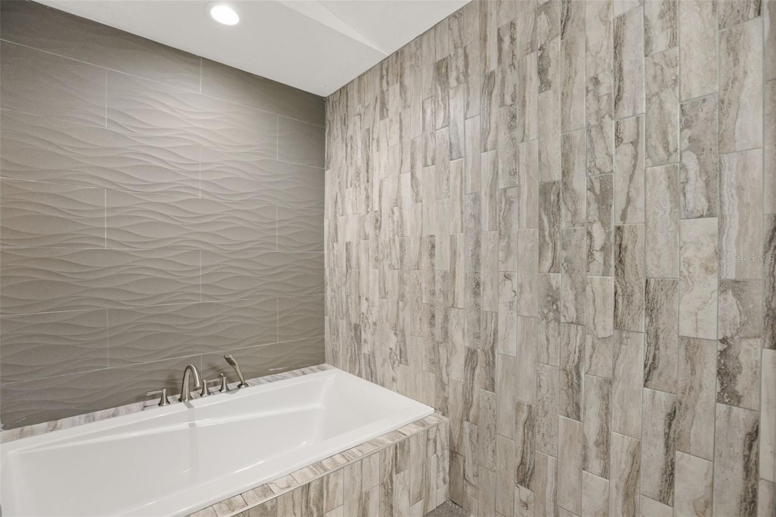 FOXWOOD PH 1 - Residential