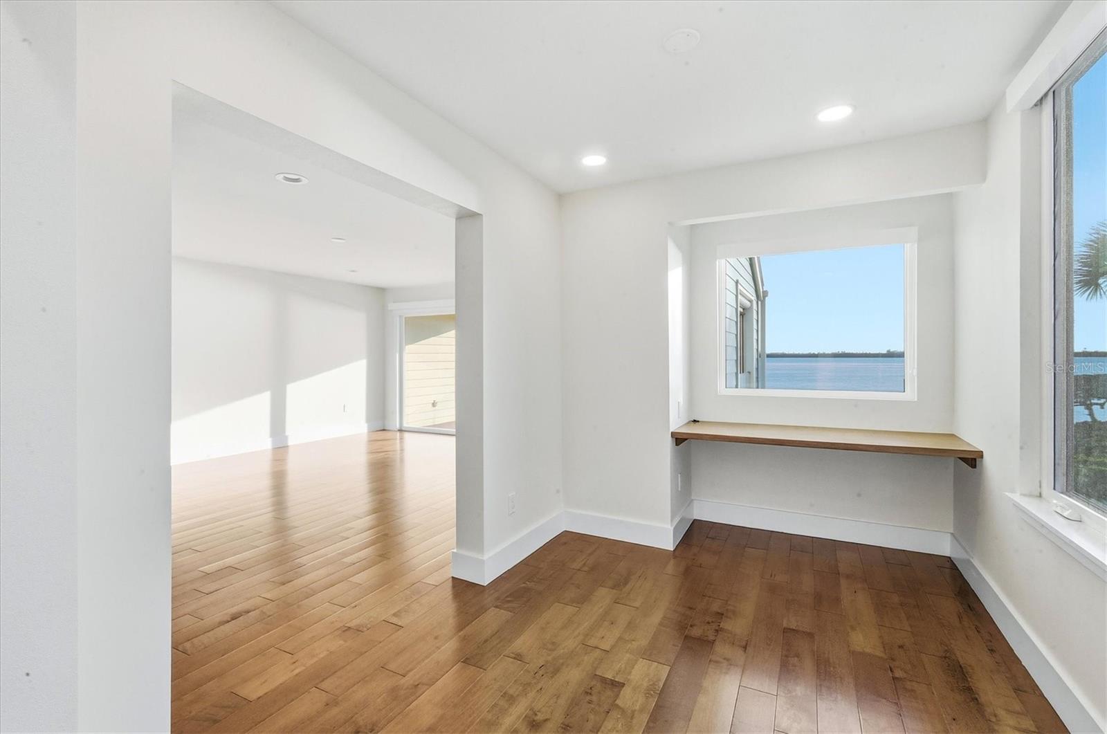 TIDY ISLAND PH II - Residential