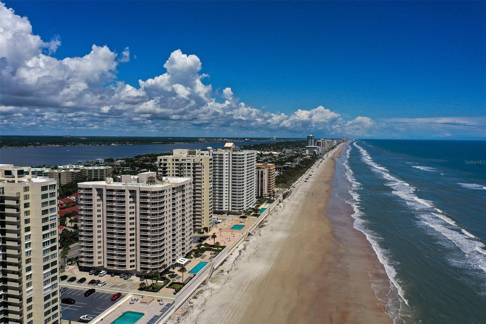 Oceans 06 Condo - Residential