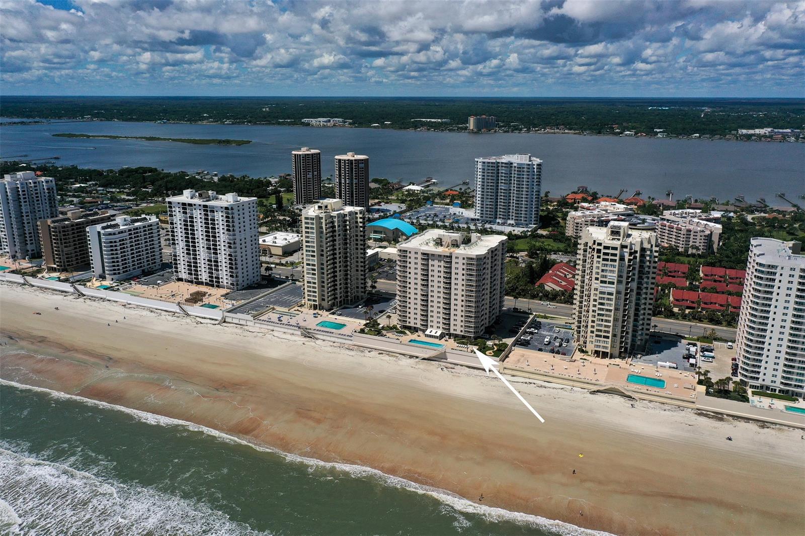 Oceans 06 Condo - Residential