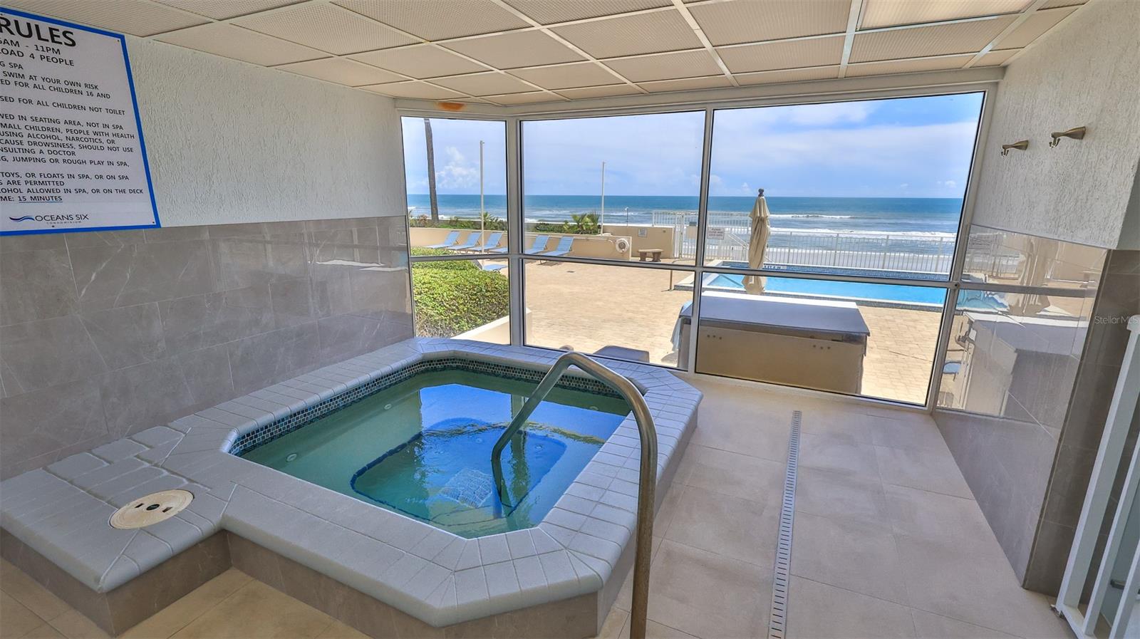 Oceans 06 Condo - Residential