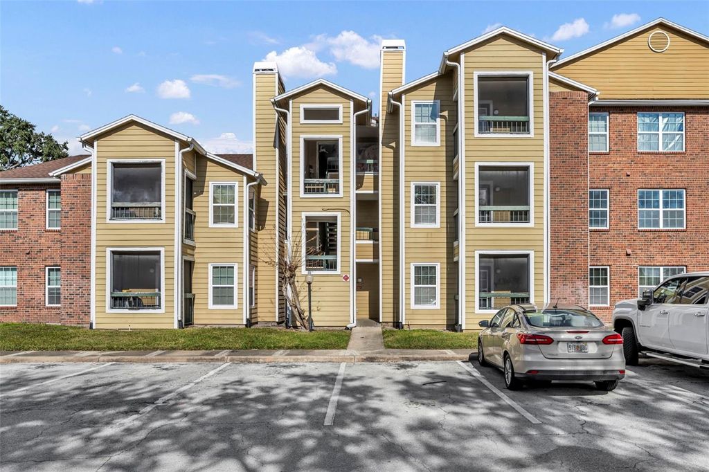 Photo of 5600 Devonbriar Way #N203, Orlando, FL 32822 (MLS # O6404004)