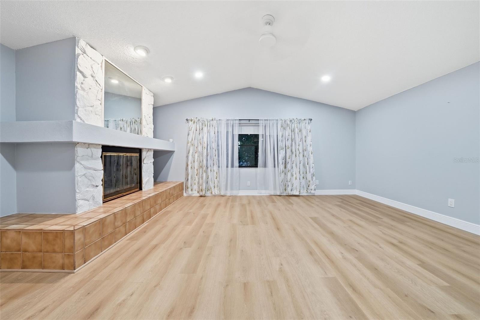 COUNTRYSIDE NORTH - Residential