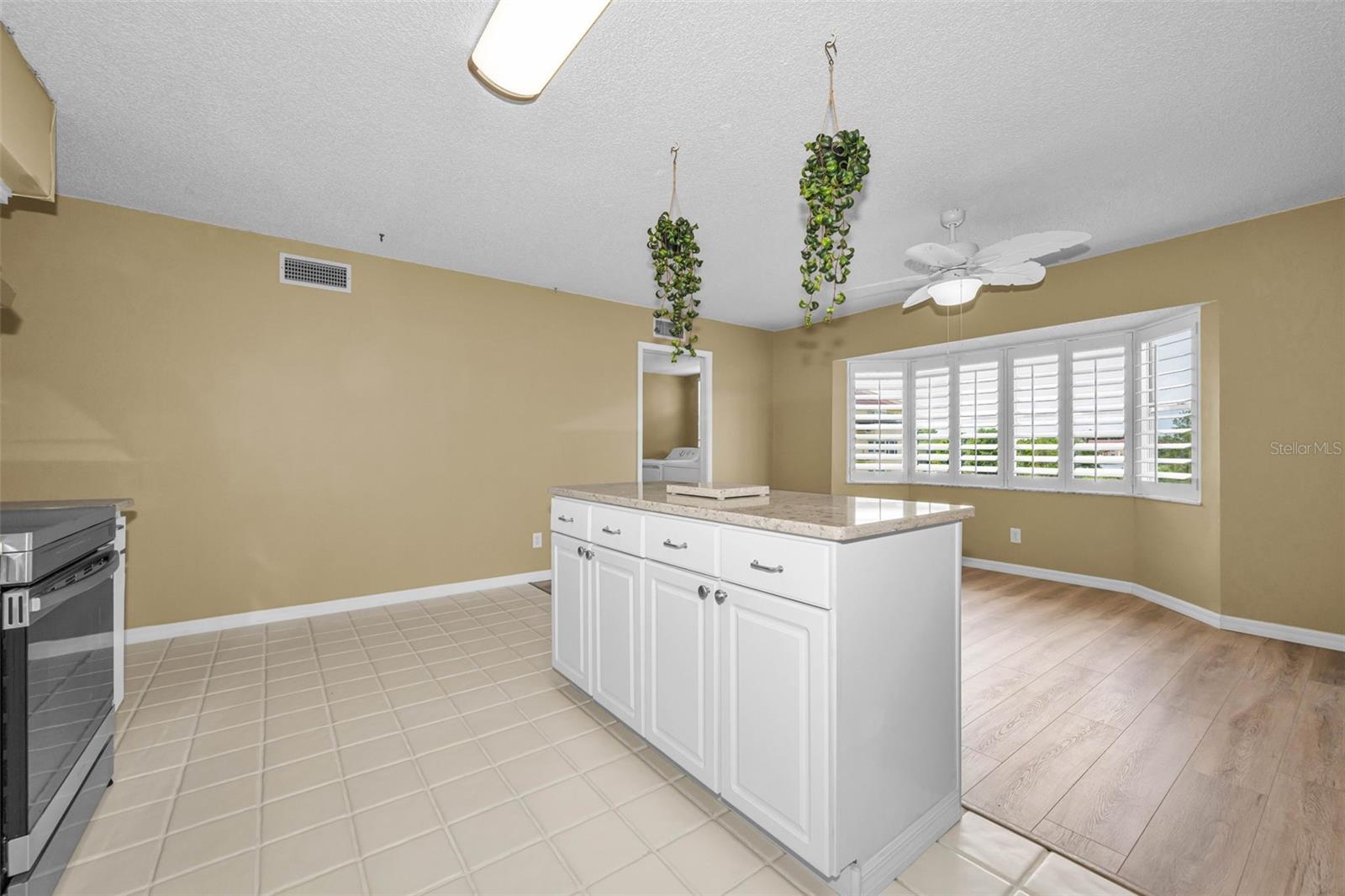 ON TOP OF THE WORLD - Residential