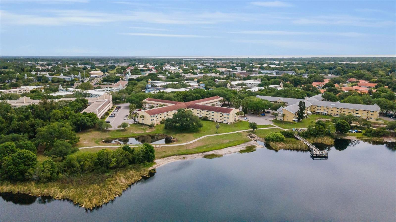 ON TOP OF THE WORLD - Residential