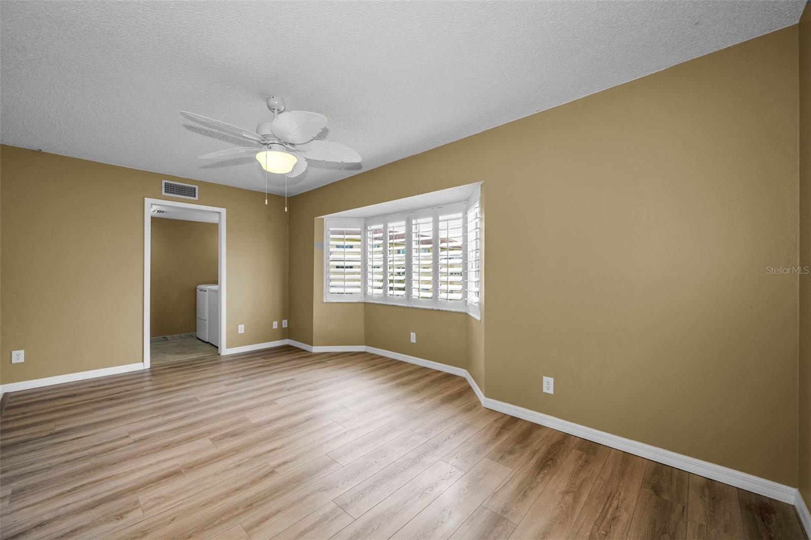 ON TOP OF THE WORLD - Residential