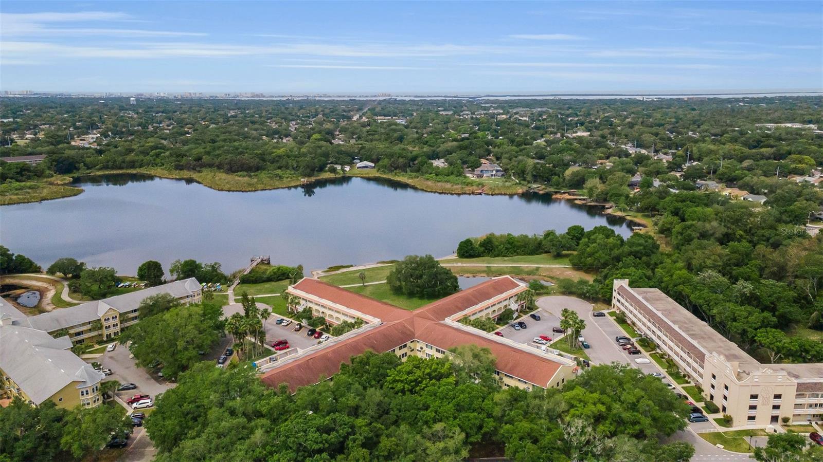 ON TOP OF THE WORLD - Residential