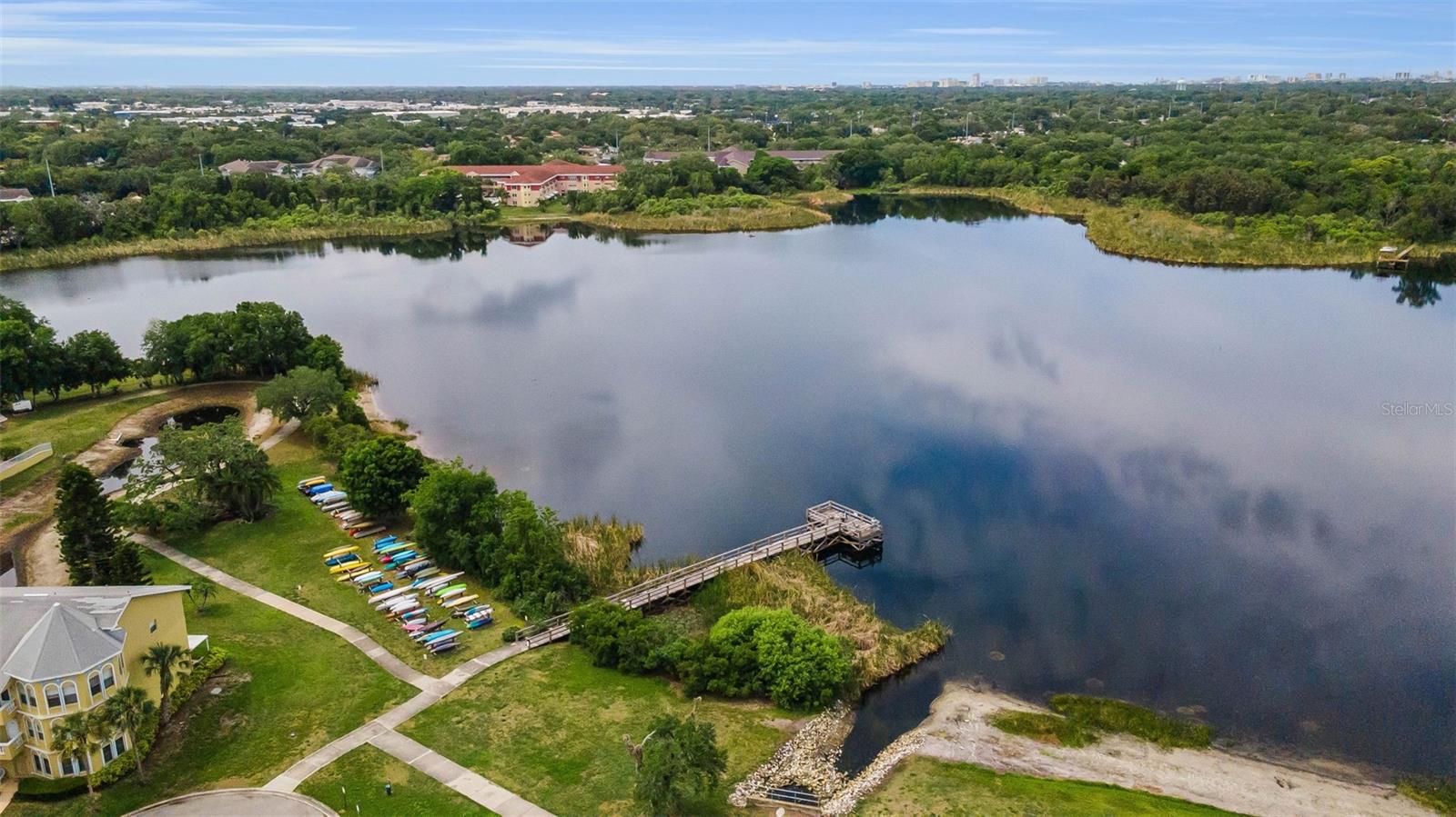 ON TOP OF THE WORLD - Residential